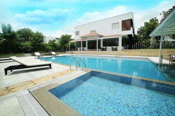 Resort Mrugavani &