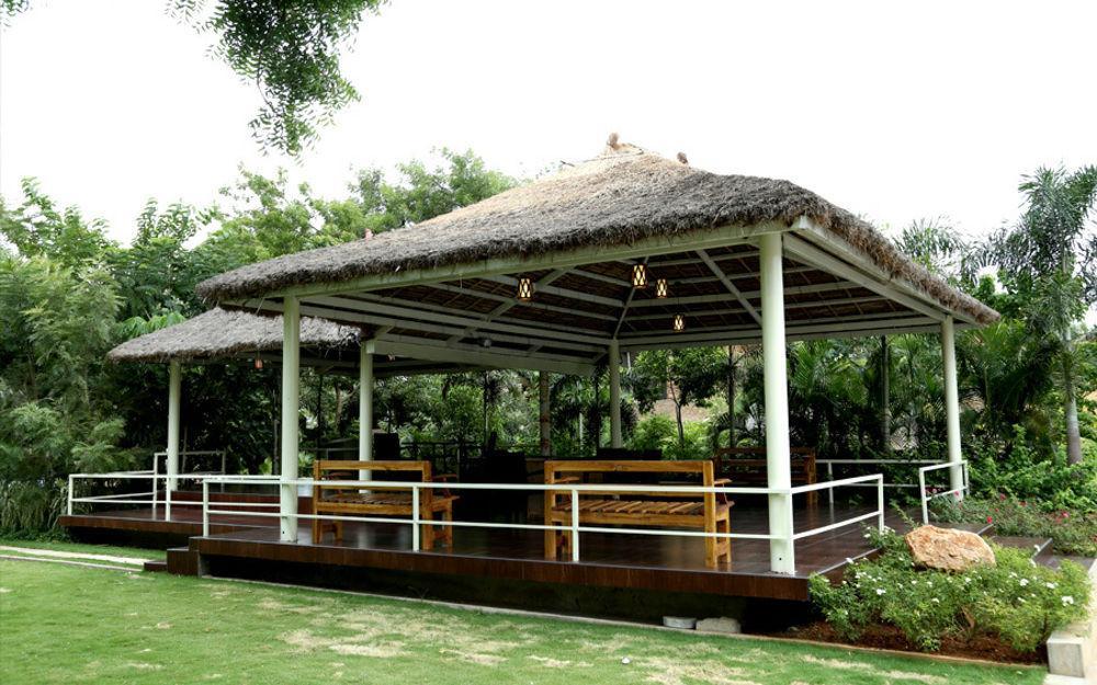 Resort Mrugavani &